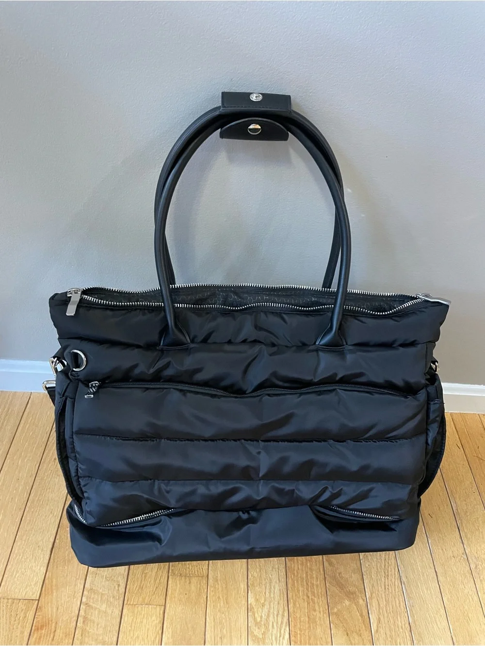 N/A spacious black